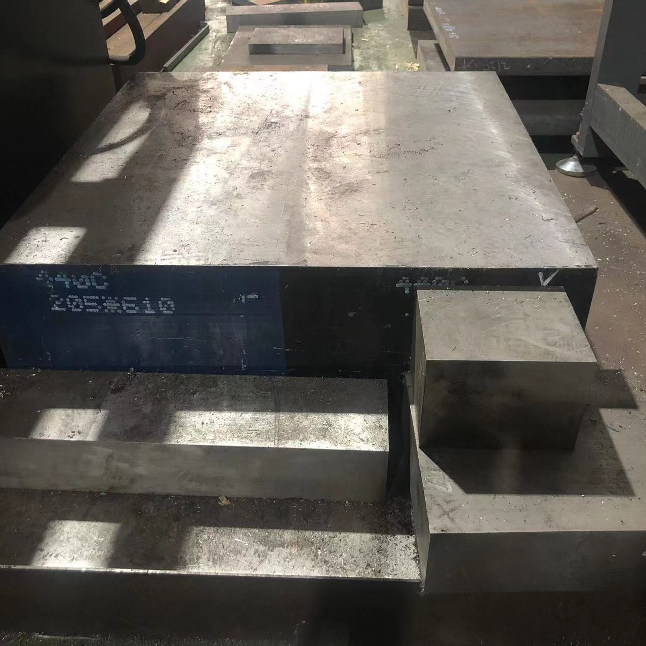 CR8 cold work die steel